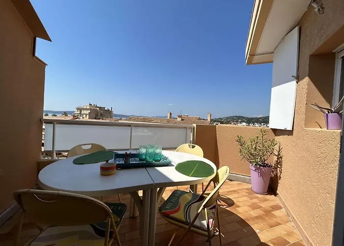 Sainte-maxime: 2 Pieces, 5 Couchages, Vue Mer, Clim, Centre-ville - Fr-1-226-515 아파트 *